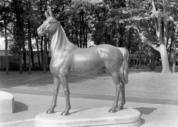 The bronze statue of Minoru in Minoru Park. (City of Richmond Archives photograph)